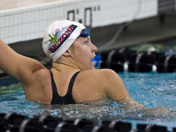 Justine Schluntz competing in pool