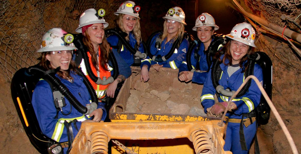 UA mine rescue team in the San Xavier Underground Mining Laboratory
